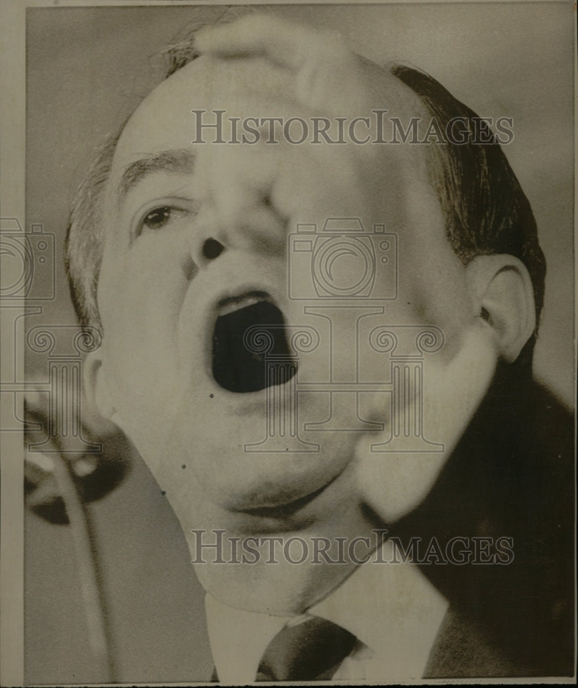 1968 Press Photo Vice Pres. Hubert Humphrey Adress Dems - RRW25941 - Historic Images