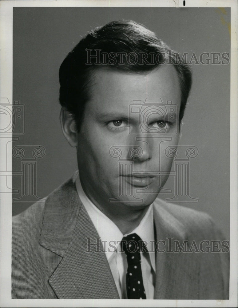 1976 Press Photo Clifford Tobin DeYoung American actor - RRW26485 - Historic Images