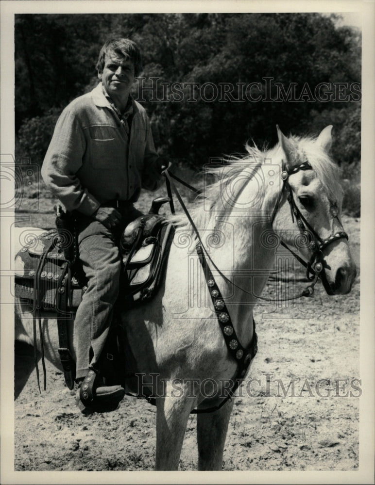 1986 Press Photo Actor William Devane - RRW26691 - Historic Images