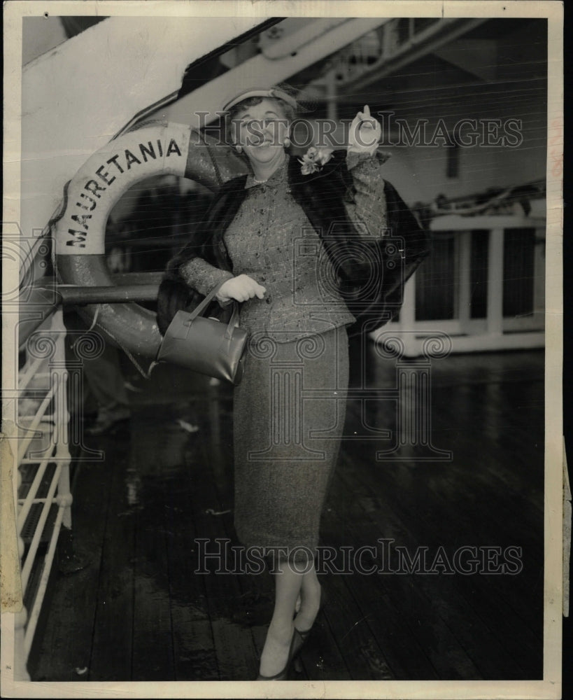 1955 Press Photo Eugene Anderson Wife Mauretania Cruise - RRW26861 - Historic Images