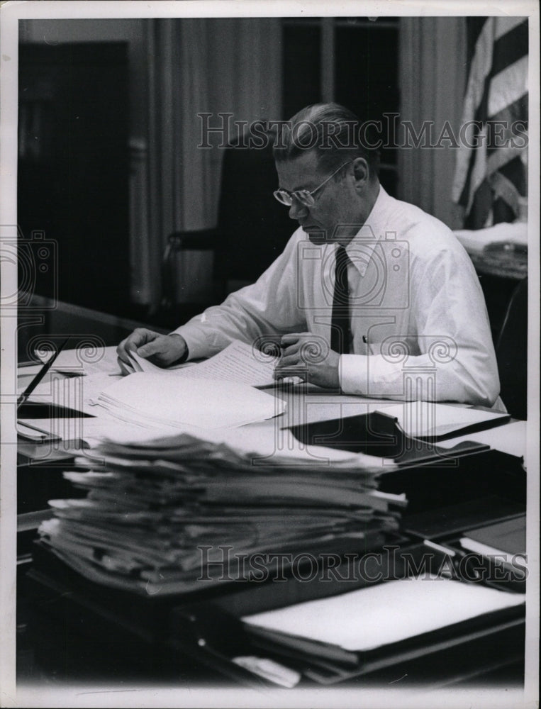 1962 Press Photo Robert McNamara,Secretary of Defense - RRW26939 - Historic Images