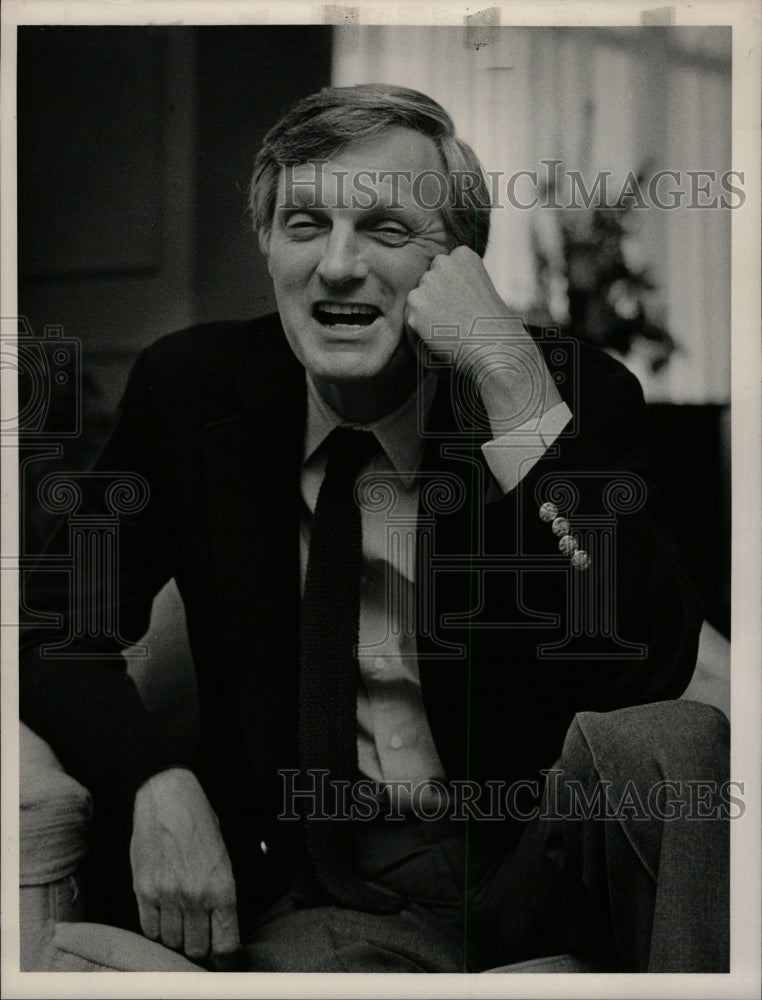 1986 Press Photo Alan Alda Actor - RRW26975 - Historic Images