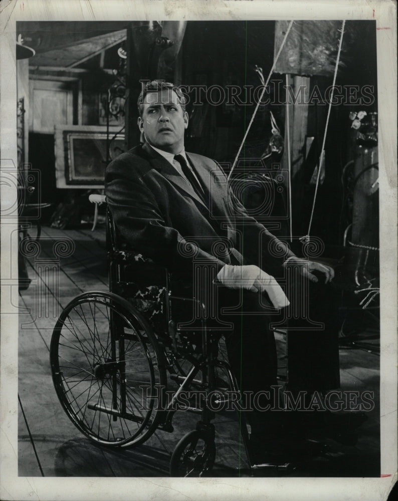 1967 Press Photo Raymond Burr,actor - RRW26979 - Historic Images