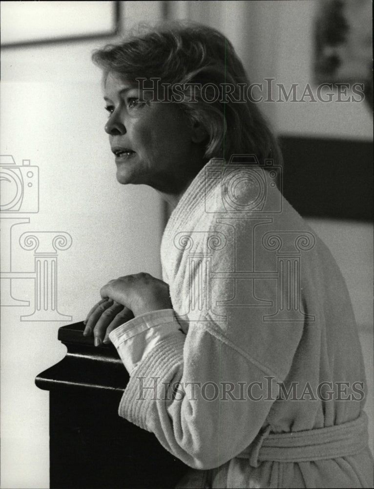 1988 Press Photo Ellen Burstyn - RRW27015 - Historic Images