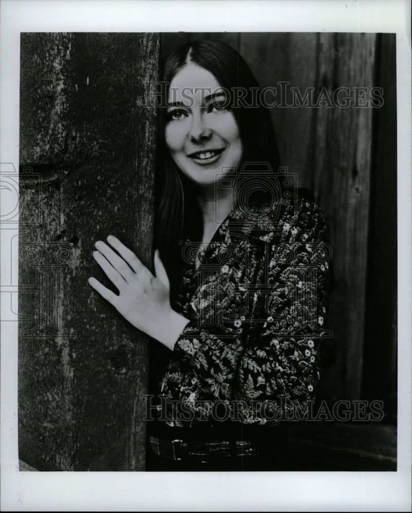 1977 Press Photo Singer Connie Bonar - RRW27209 - Historic Images
