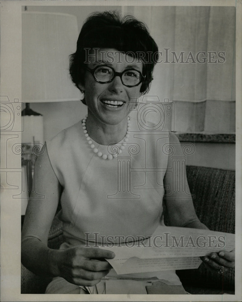1973 Press Photo Mrs. Richard Bond - RRW27273 - Historic Images