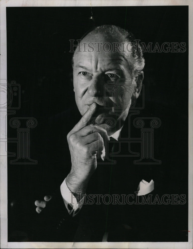 1966 Press Photo Sir John Gielgud - RRW27429 - Historic Images