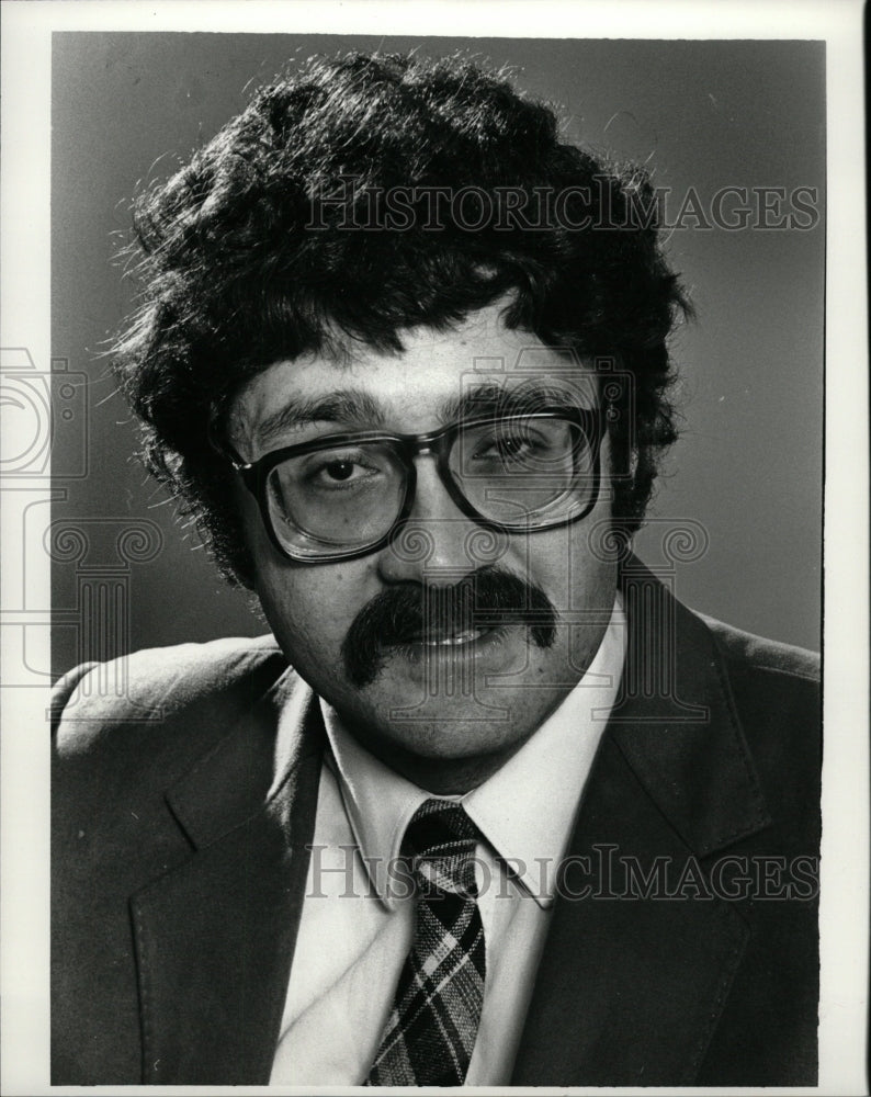 1983 Press Photo Author Michael Medved - RRW27749 - Historic Images