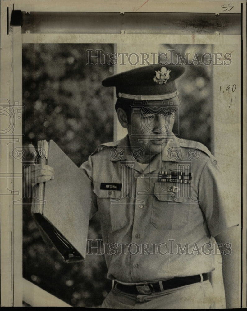 1971 Press Photo Capt. Ernest Medina - RRW27757 - Historic Images