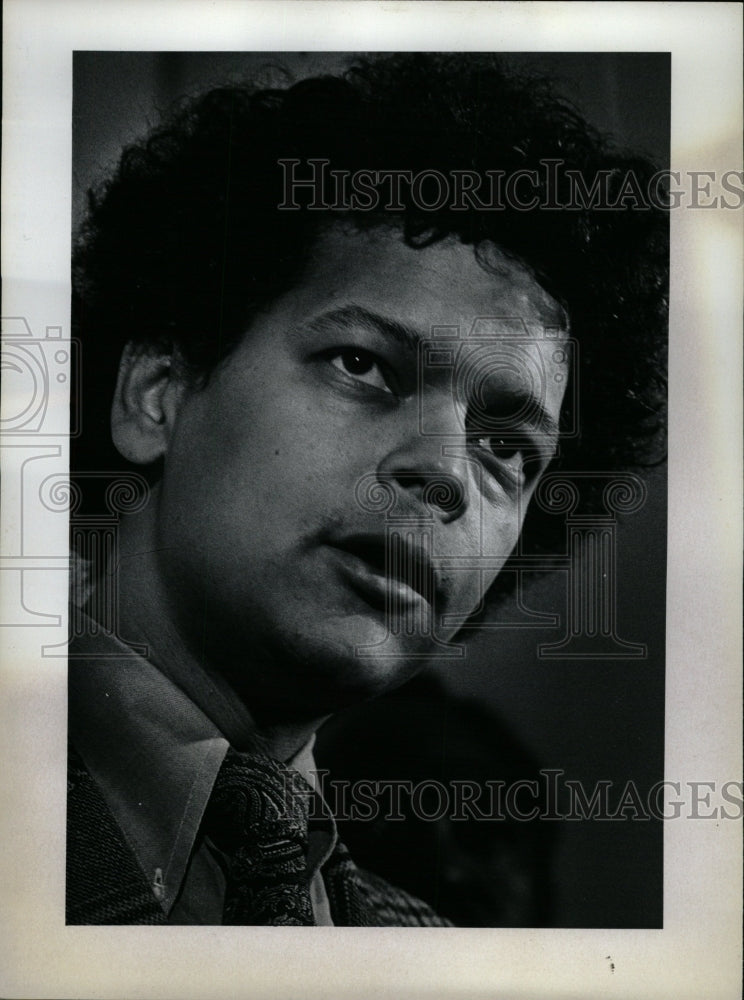 1976 Press Photo Georgia state Sen. Julian Bond - RRW27761 - Historic Images