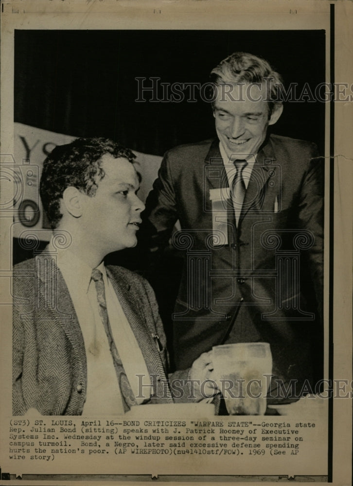 1969 Press Photo Rep. Julian Bond Patrick Rooney - RRW27767 - Historic Images