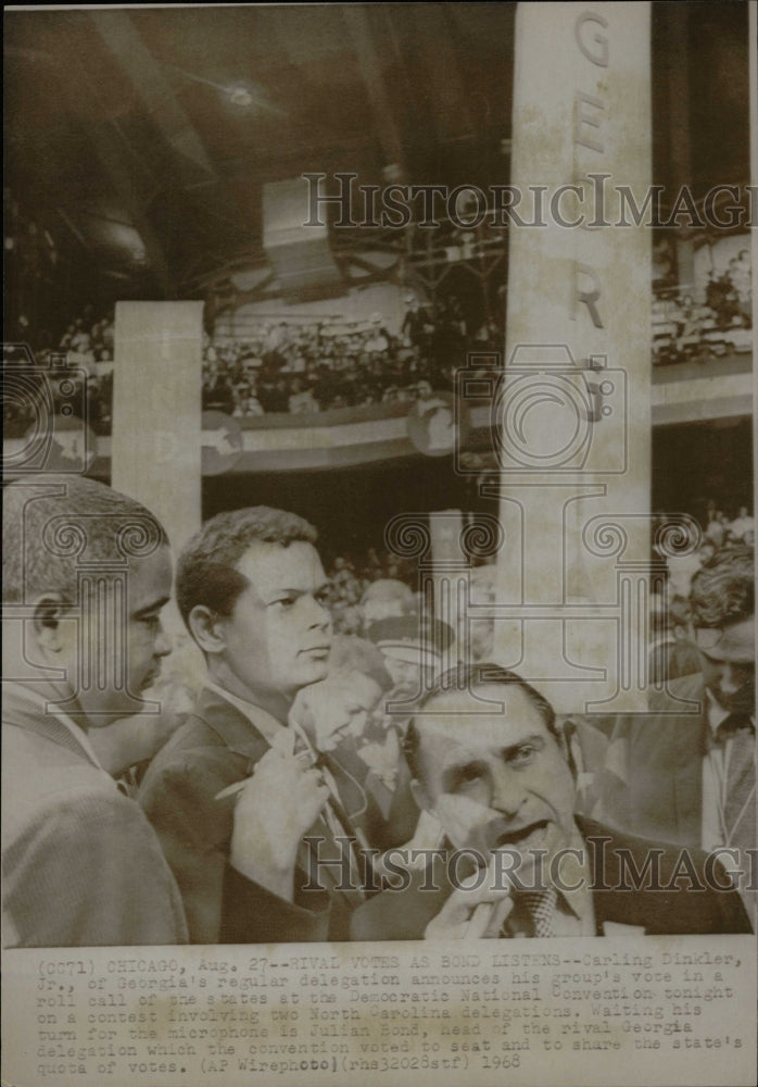 1968 Press Photo Carling Dinkler Jr, Julian Bond - RRW27775 - Historic Images