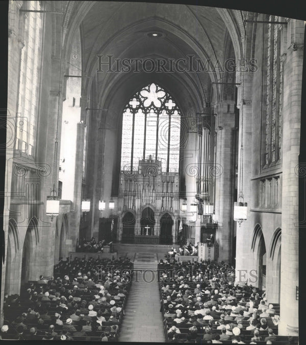 1961 Press Photo Rockefeller Chapel Graduation - RRW27799 - Historic Images