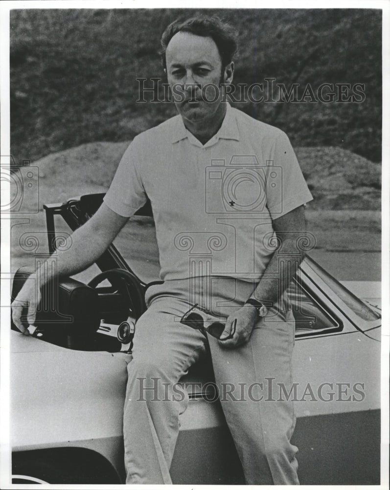 1971 Press Photo John Woods Poet and Professor - RRW27885 - Historic Images