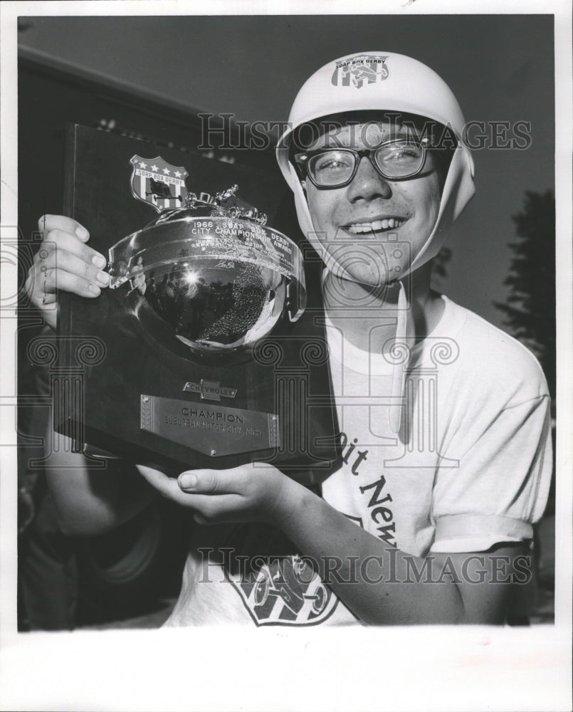 1966 Press Photo Soap Box Derby Champion Woodside - RRW27955 - Historic Images