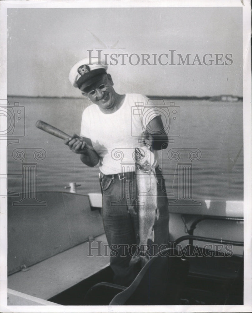 1960 Press Photo Fisherman Francis Wood - RRW27981 - Historic Images