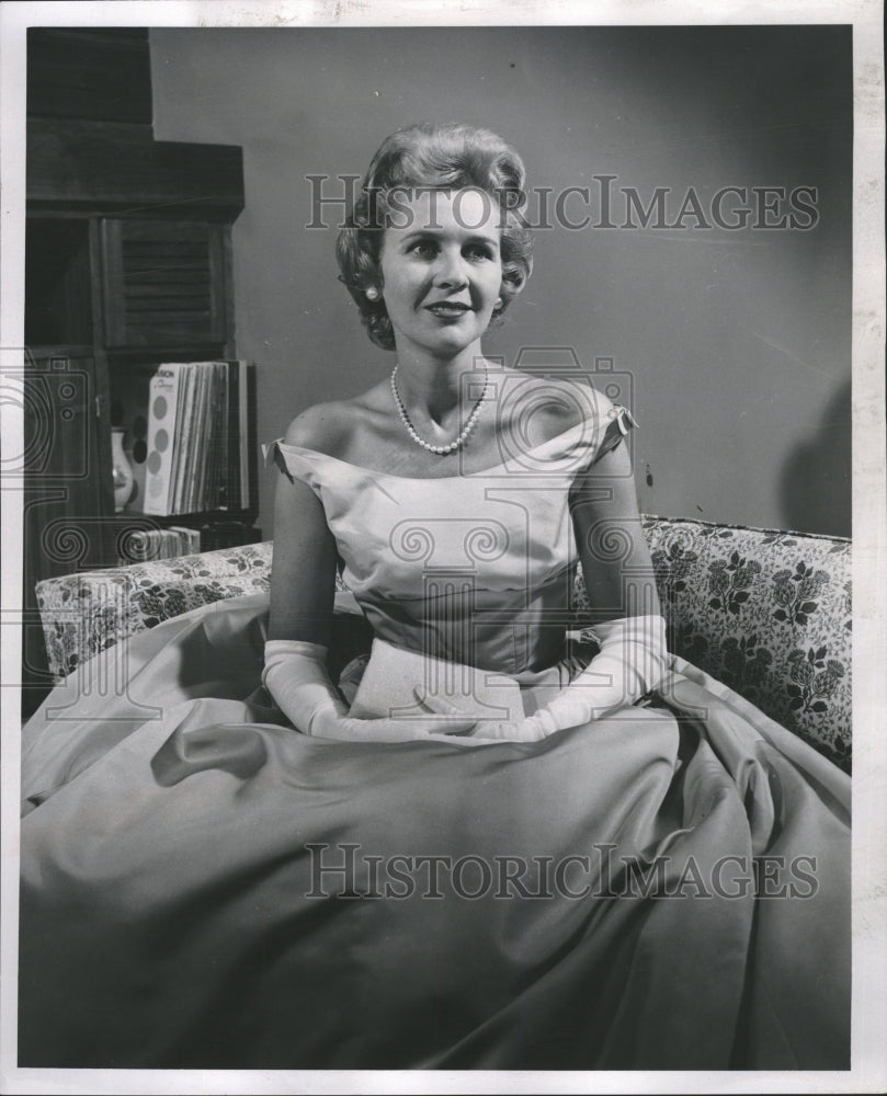 1960 Press Photo Governor&#39;s Wife - RRW28147 - Historic Images