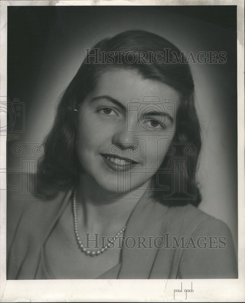 1945 Press Photo Detroit Socialite Walsh Portrait - RRW28401 - Historic Images