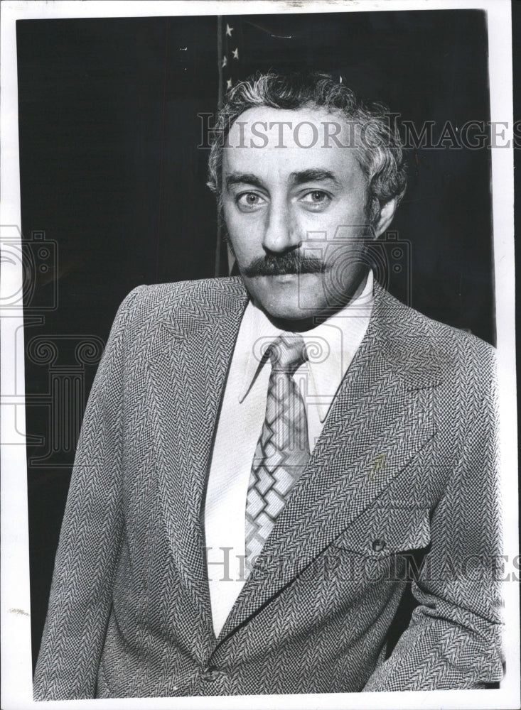 1973 Press Photo Chief Eliot Stern - RRW28443 - Historic Images