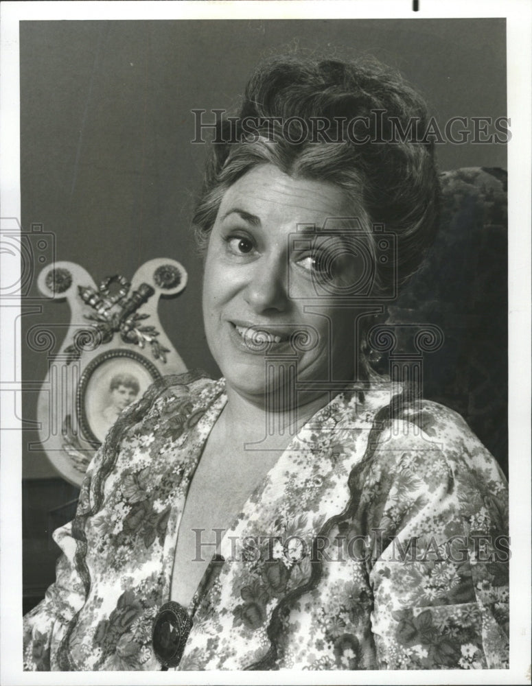 1975 Press Photo Television Actress Naomi Stevens - RRW28627 - Historic Images