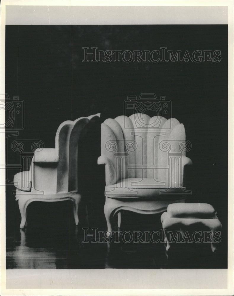 1988 Press Photo Louis Chair - RRW28795 - Historic Images