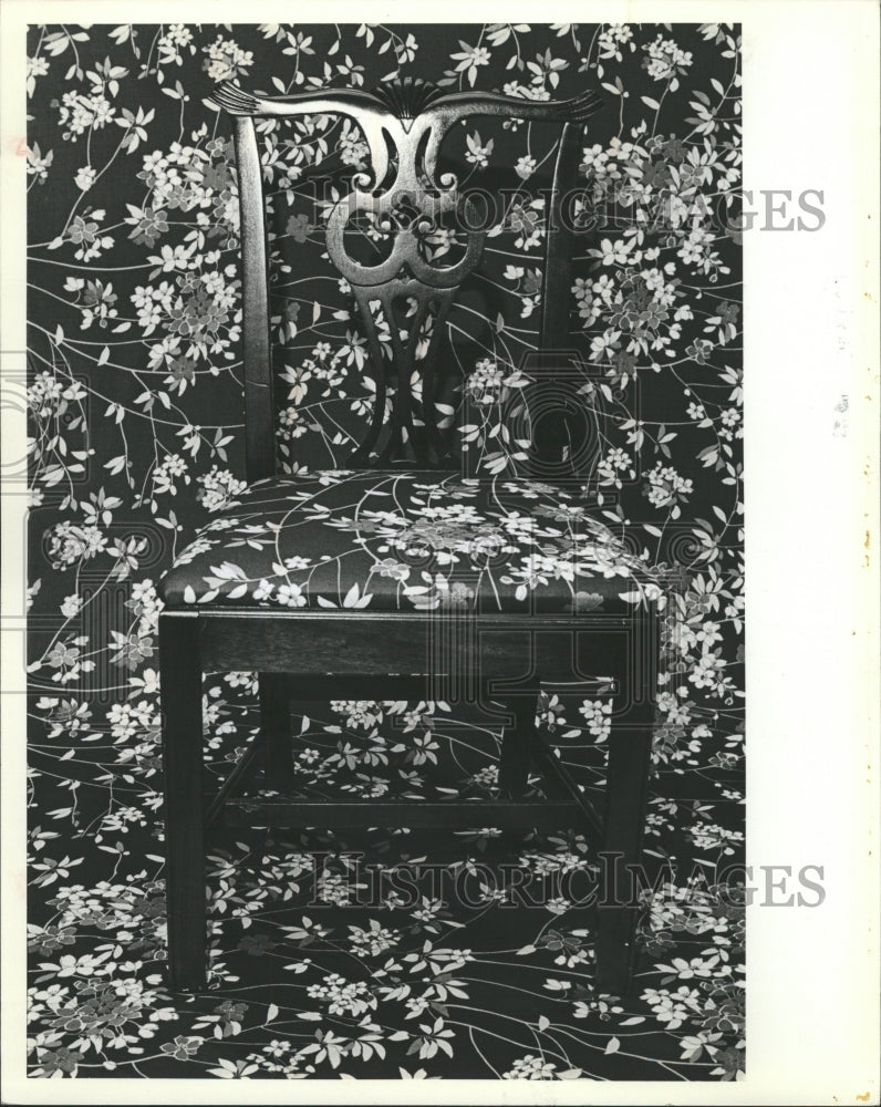 1983 Press Photo Dining Room Chair Craftsman Upholster - RRW28835 - Historic Images