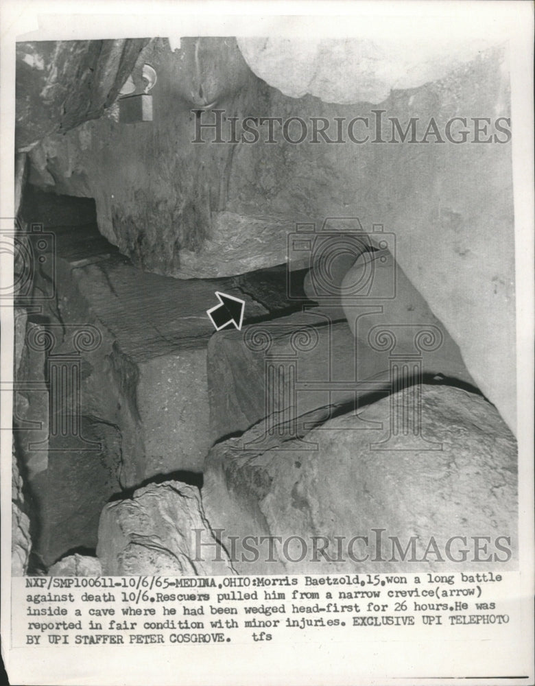 1965 Press Photo Morris Baetzold Rescuers crevice won - RRW28939 - Historic Images