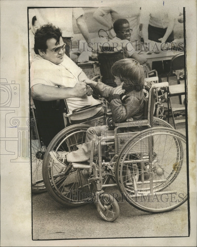 1975 Press Photo Pete Rois Paralyzed veterans american - RRW29007 - Historic Images