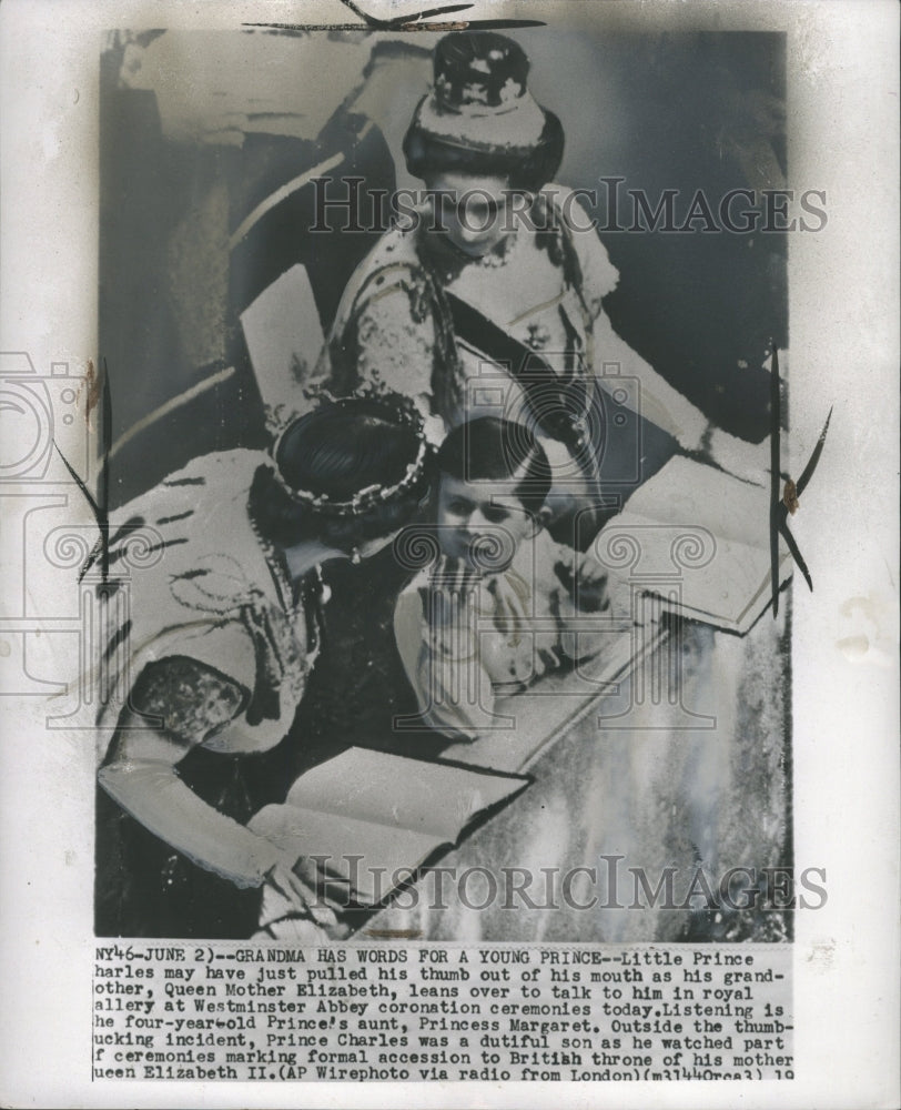 1953 Press Photo Grandma has words for Charles - RRW29117 - Historic Images