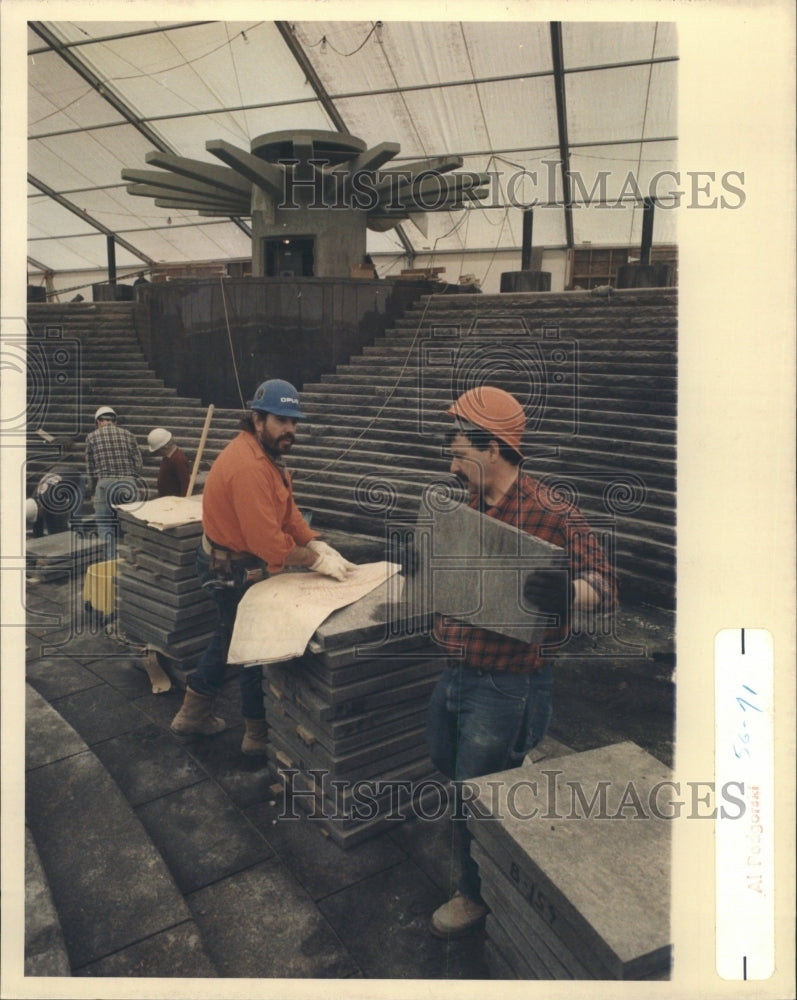 1989 Press Photo Work continues on Centennial fountain - RRW29423 - Historic Images