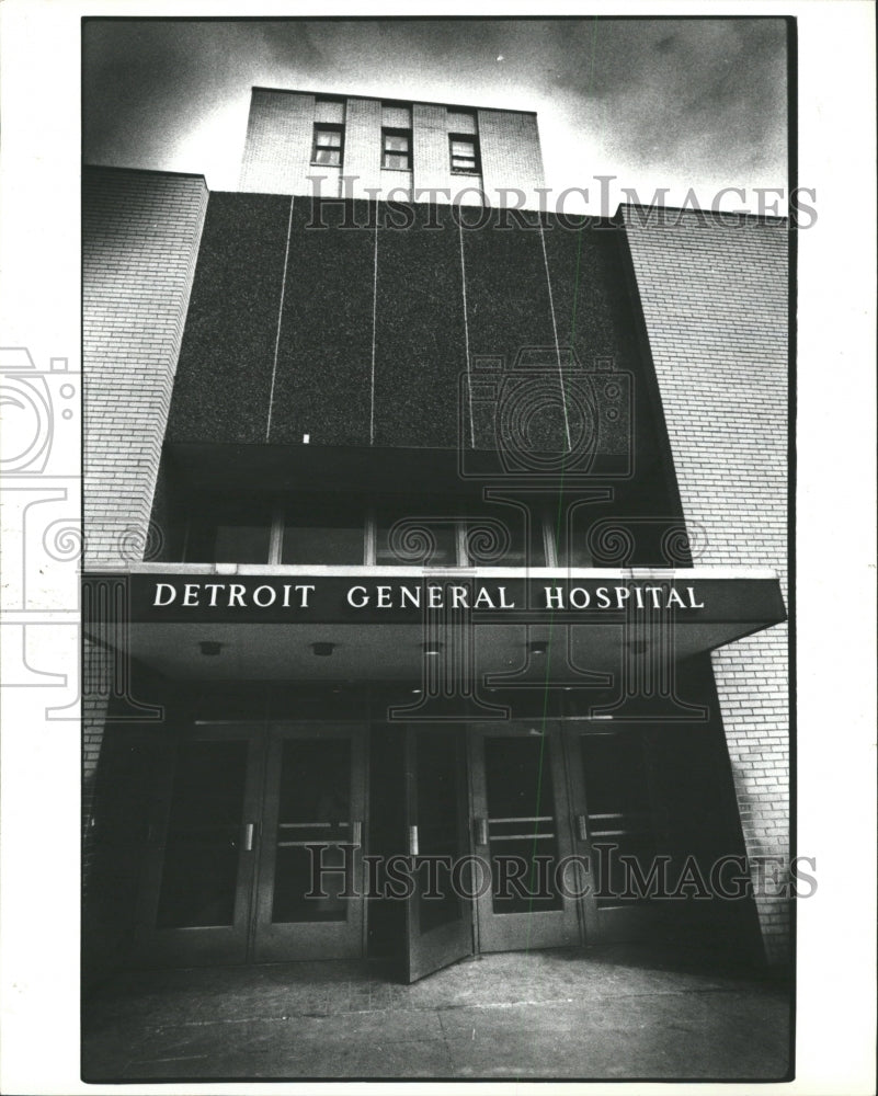 1980 Press Photo Detroit Central Hospital Building show - RRW29477 - Historic Images