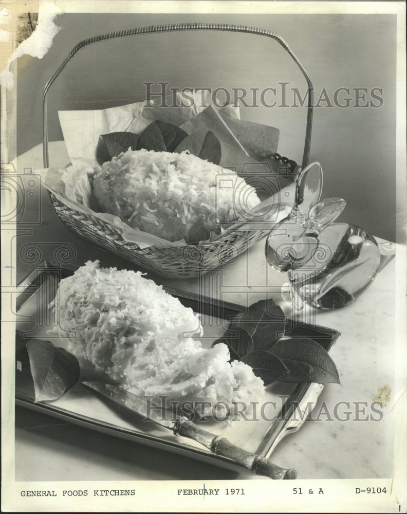 1971 Press Photo Mashed Potatoes confectioner Fruit - RRW29745 - Historic Images