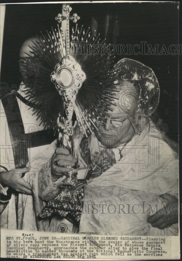 1941 Press Photo Cardinal Blessed Sacrament church mass - RRW29849 - Historic Images