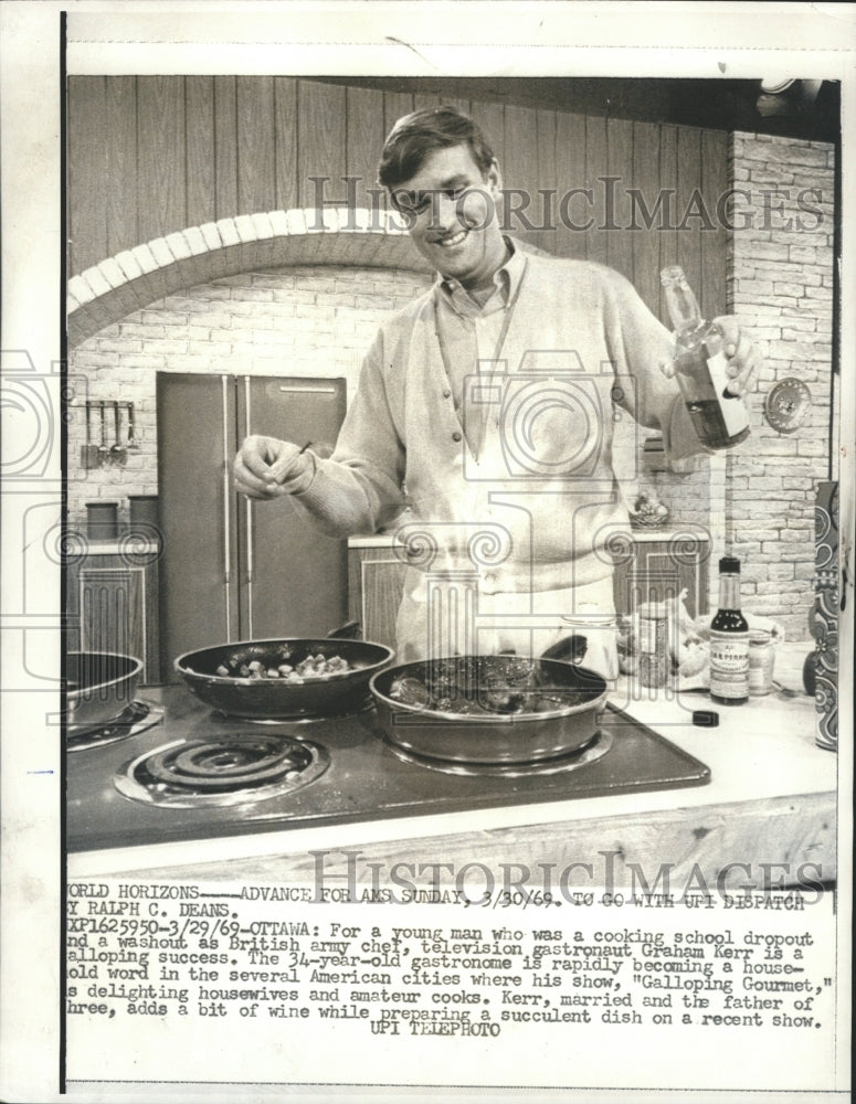 1969 Press Photo British America Graham Kerr Galloping - RRW29897 - Historic Images