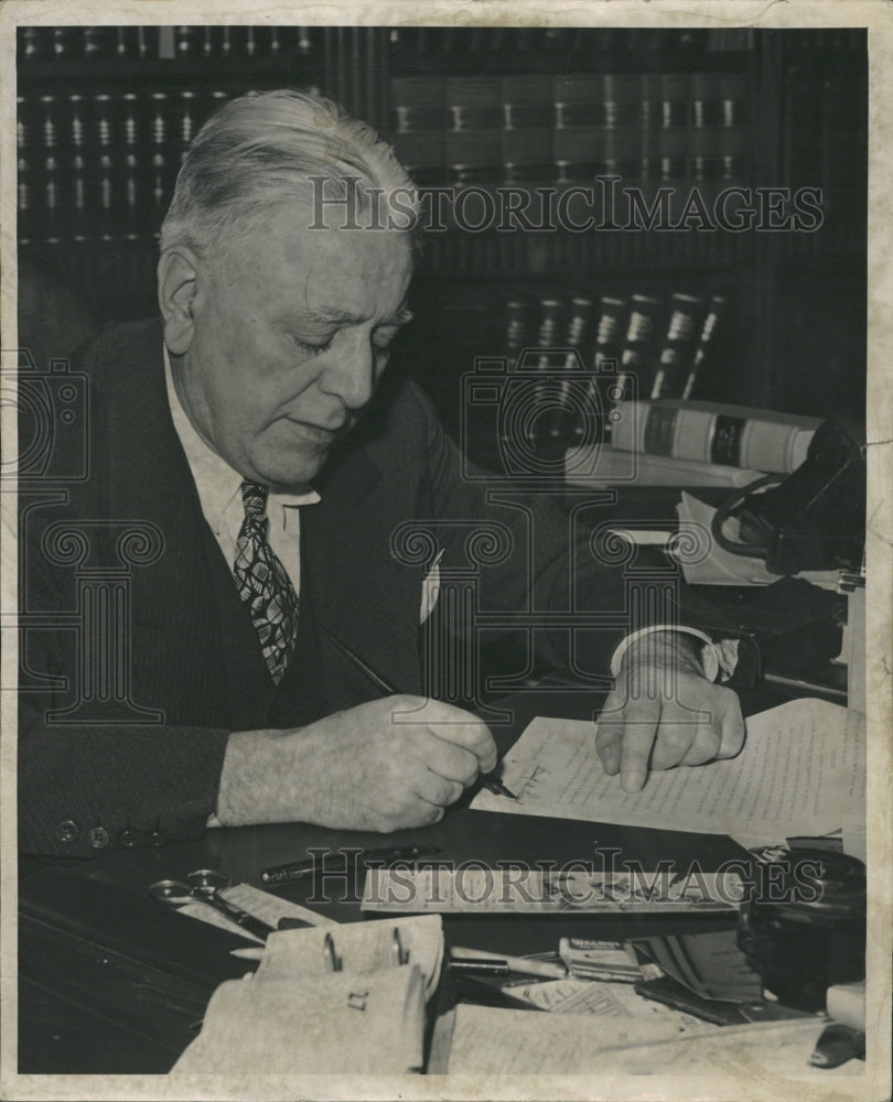 1947 Press Photo Judge Frank Picerd - RRW30103 - Historic Images