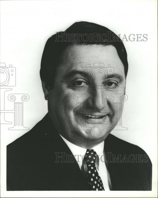 2001 Press Photo B. Donald Grant, President, CBS Ent. - RRW30257 ...