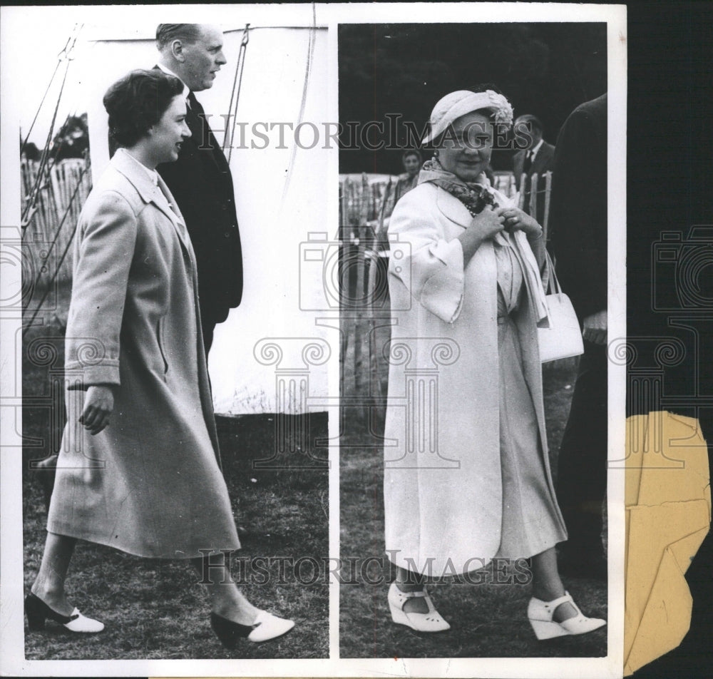 1957 Press Photo Britian Princess Margaret races shoes - RRW30511 - Historic Images