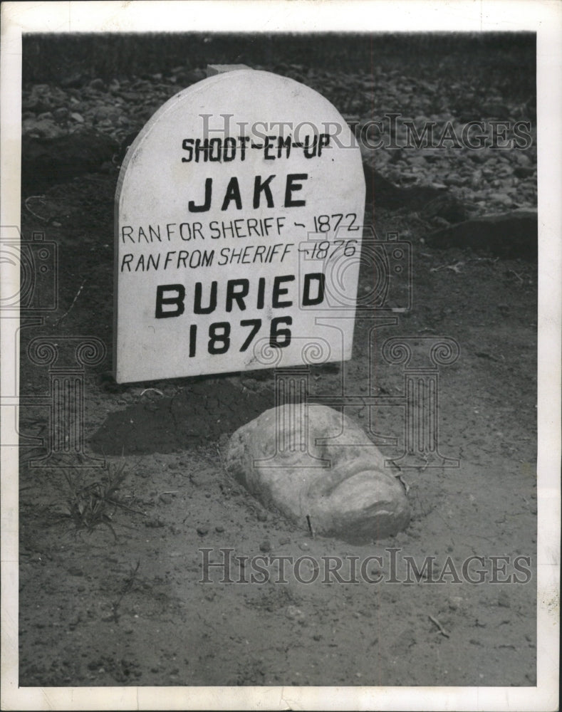 1950 Press Photo Cemetery Dodge City Tombstone Jake - RRW30659 - Historic Images