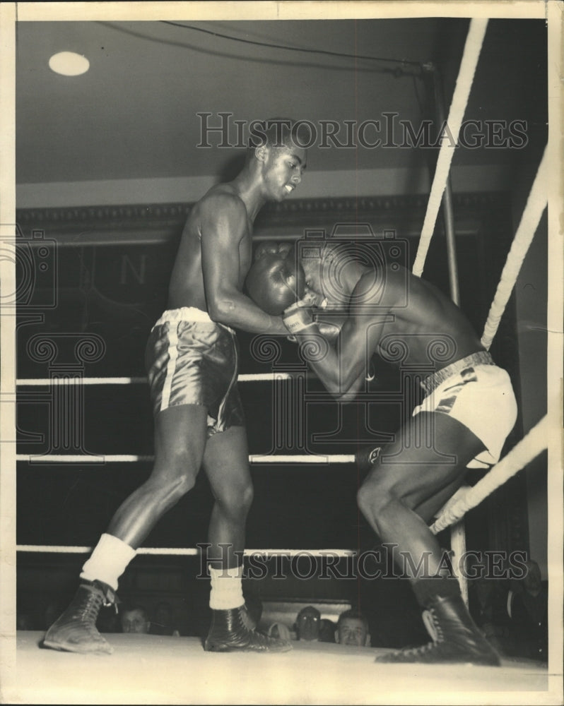 1964 Press Photo Henry Alsup Finbarr Charles Boxing - RRW30703 - Historic Images