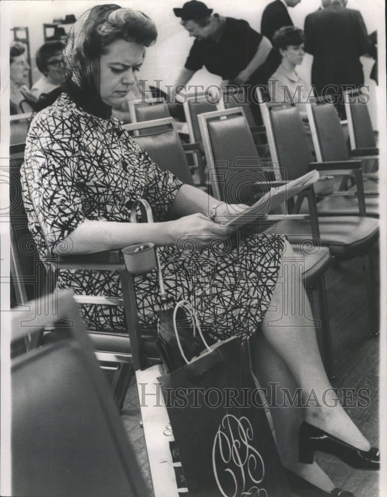 1967 Press Photo Mrs Dale Dickson Carson Pirie Scott Co - RRW30727 - Historic Images