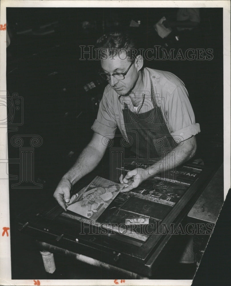 1955 Press Photo D N Employ Wife Child Picture Smile - RRW31013 - Historic Images