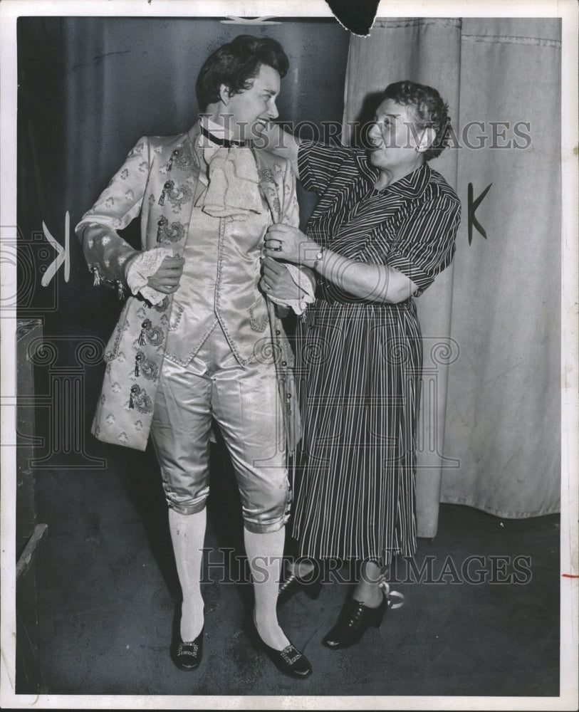 1955 Press Photo Frances Bible American Opera Singer - RRW31129 - Historic Images