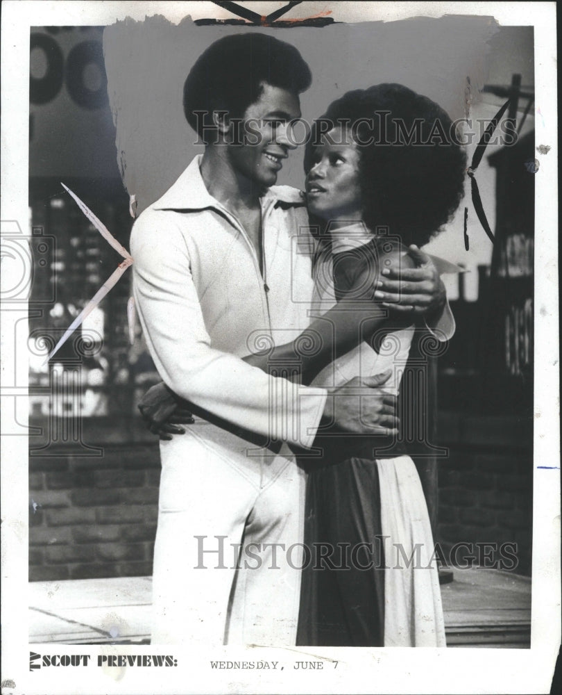 1972 Press Photo Clifton Davis &amp; Melba Moore Actors. - RRW31205 - Historic Images