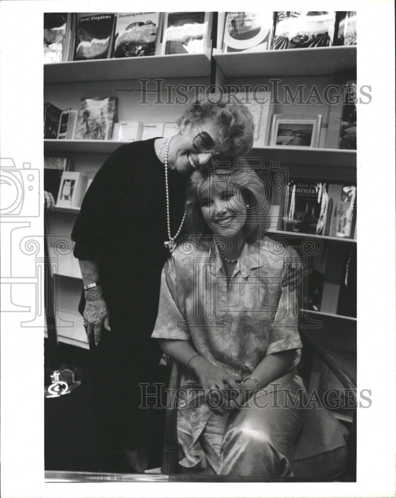 1986 Press Photo Joan Lunden Journalist Author TV Host - RRW31219 - Historic Images
