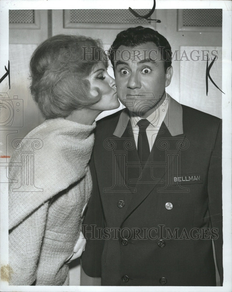 1963 Press Photo Virginia Kennedy Bill Dana Comedian - RRW31313 - Historic Images