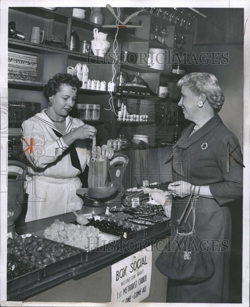 1956 Press Photo Mrs Robert Frye Howard Wheeler Good - RRW31625 - Historic Images