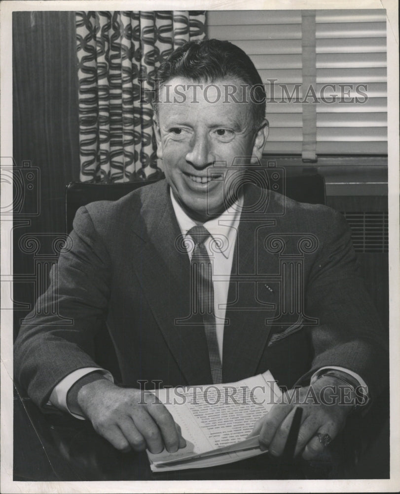 1954 Press Photo Paul C.Smith Crowell Collier President - RRW31721 - Historic Images