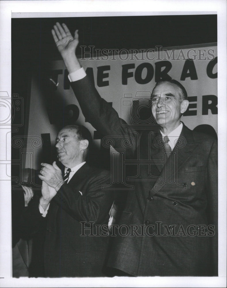 1955 Press Photo Adlai Stevenson joins audience Averell - RRW31823 - Historic Images