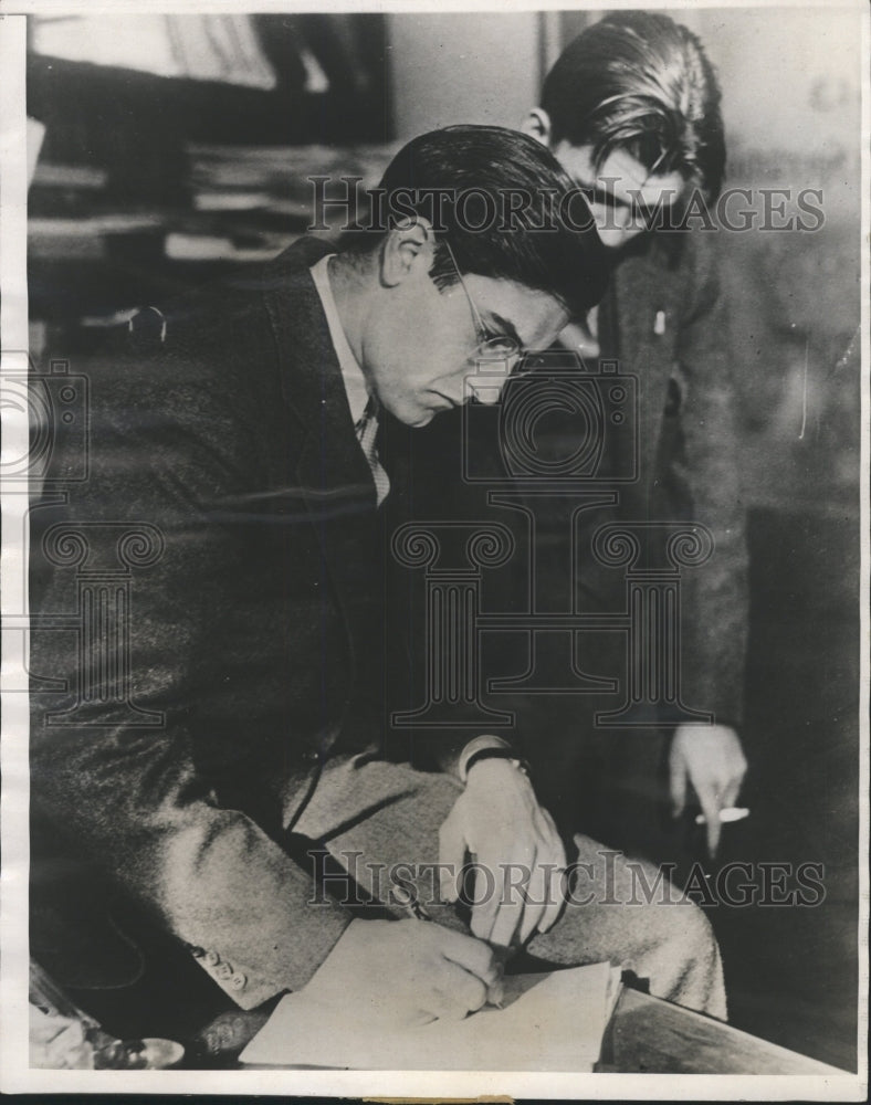 1932 Press Photo Reed Harris, Student Editor. - RRW31857 - Historic Images