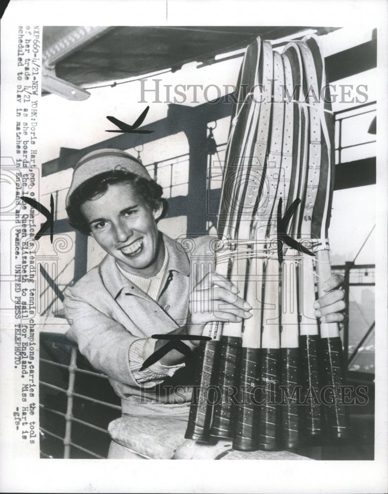 1954 Press Photo Doris Hart tennis champion tools grade - RRW31879 - Historic Images